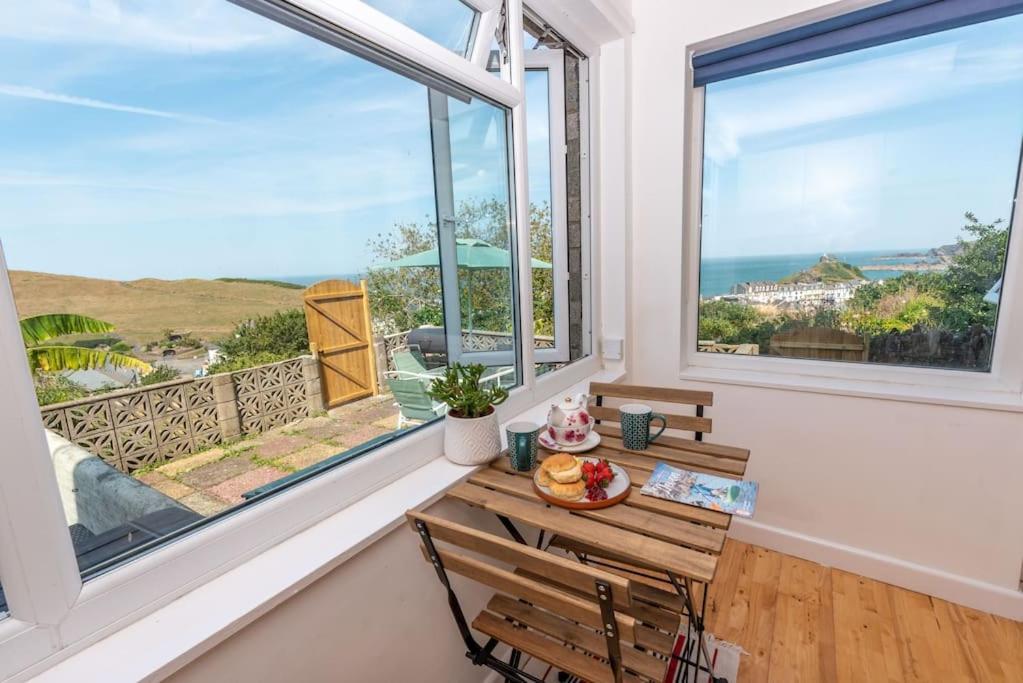 The Tempest, Sea Views, Coastal & Rural Walks. Apartment อิลฟราคูมบ์ ภายนอก รูปภาพ